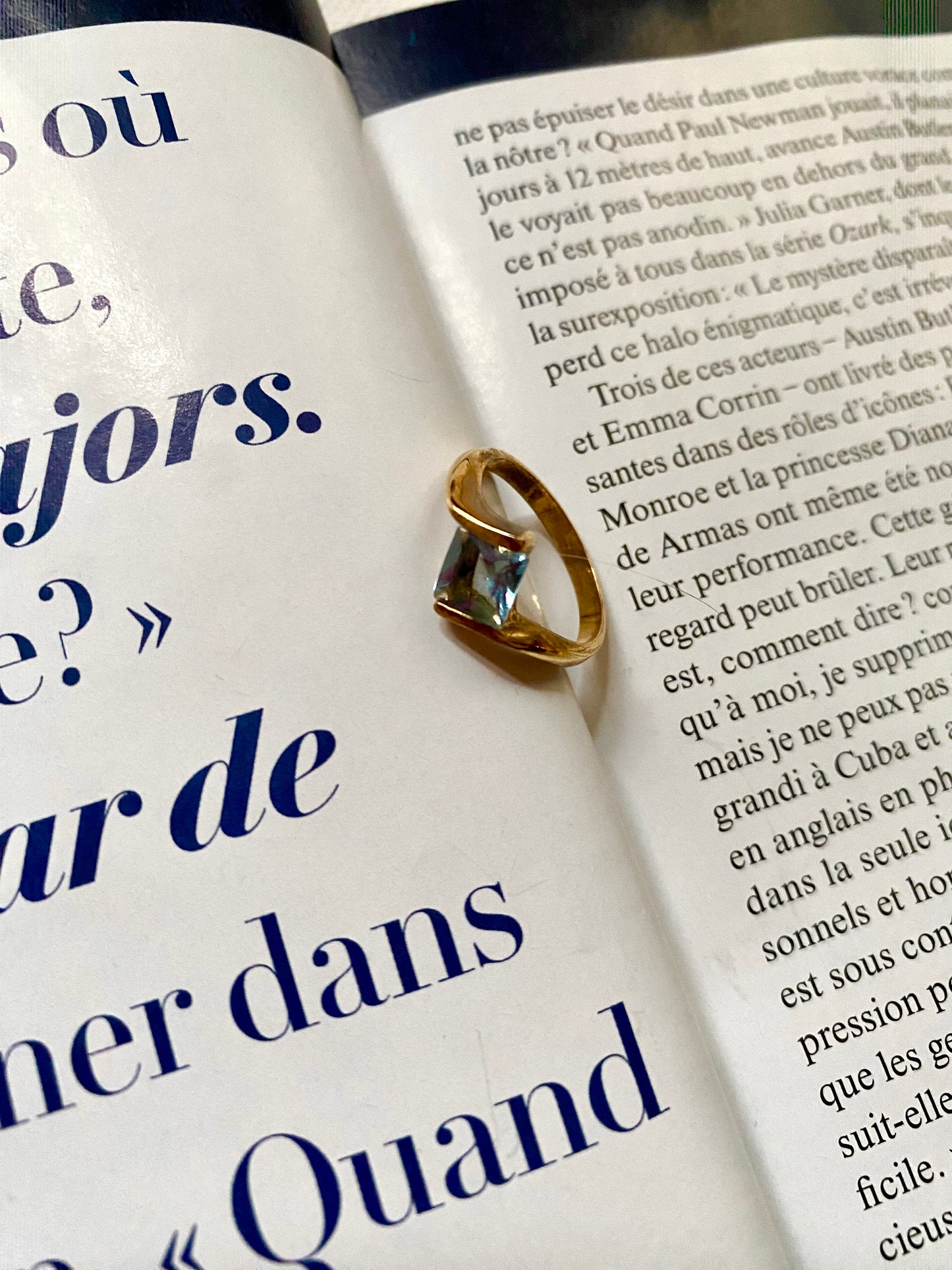 Blue square ring