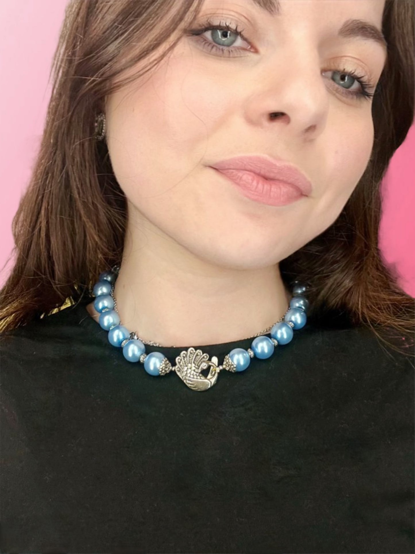 Peacock 1930s blue pearls necklace