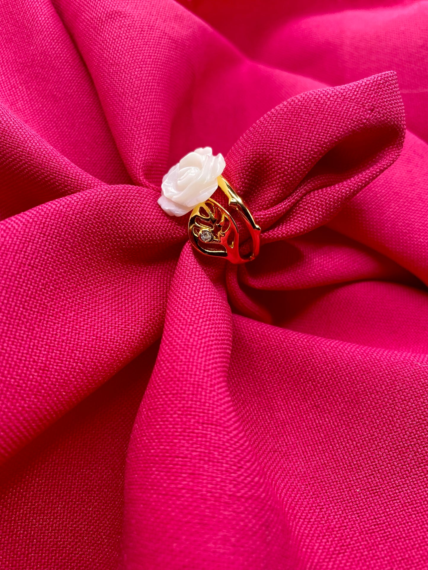 Nacre rose ring