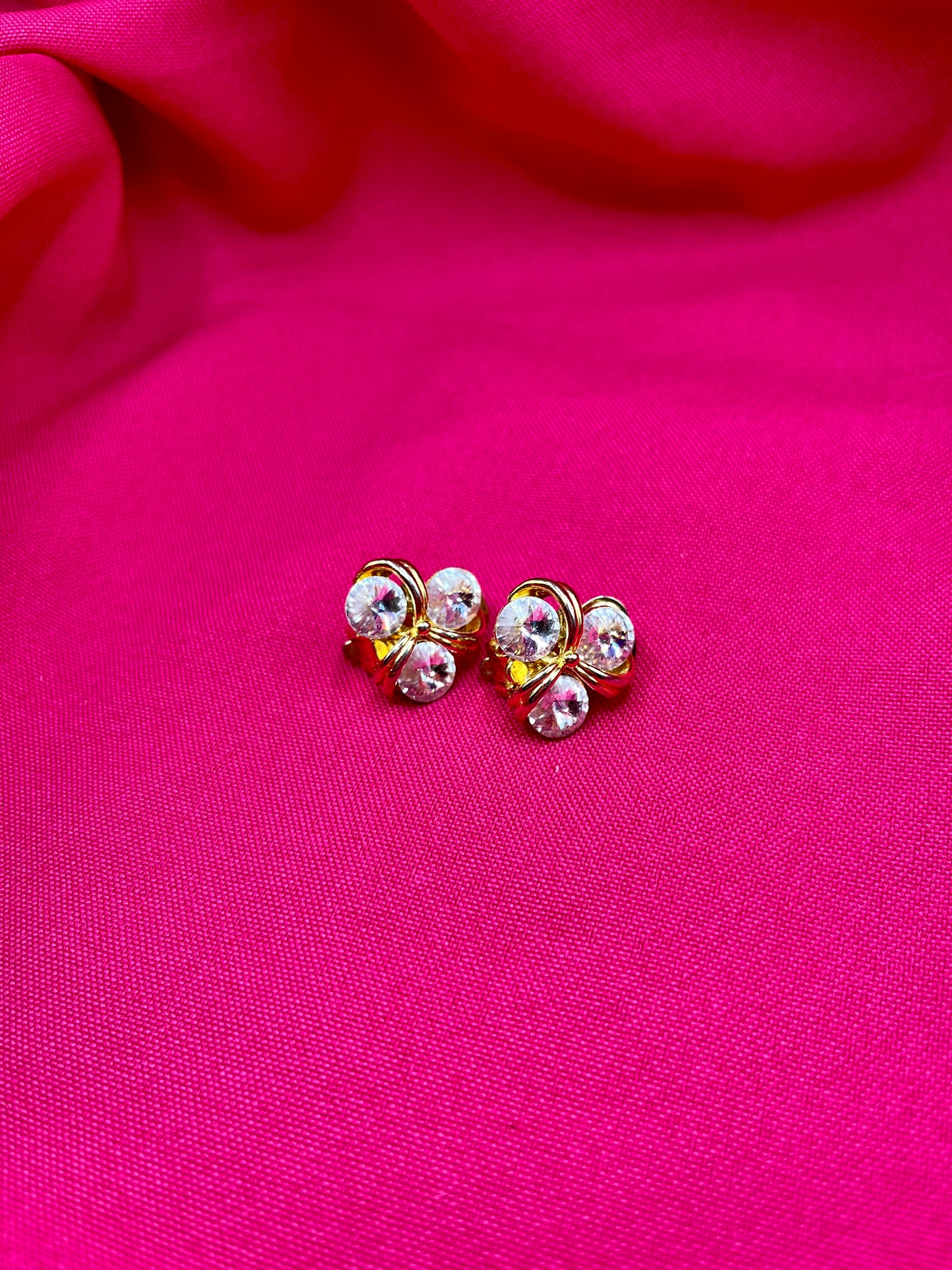 Three crystals clips