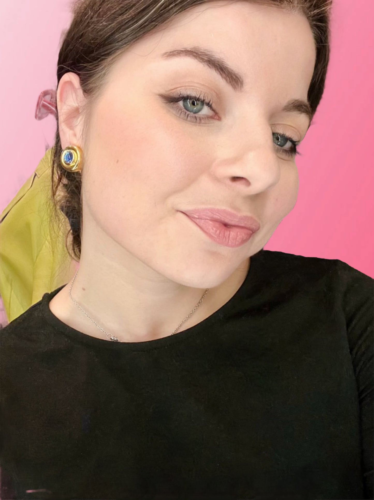Round blue clips