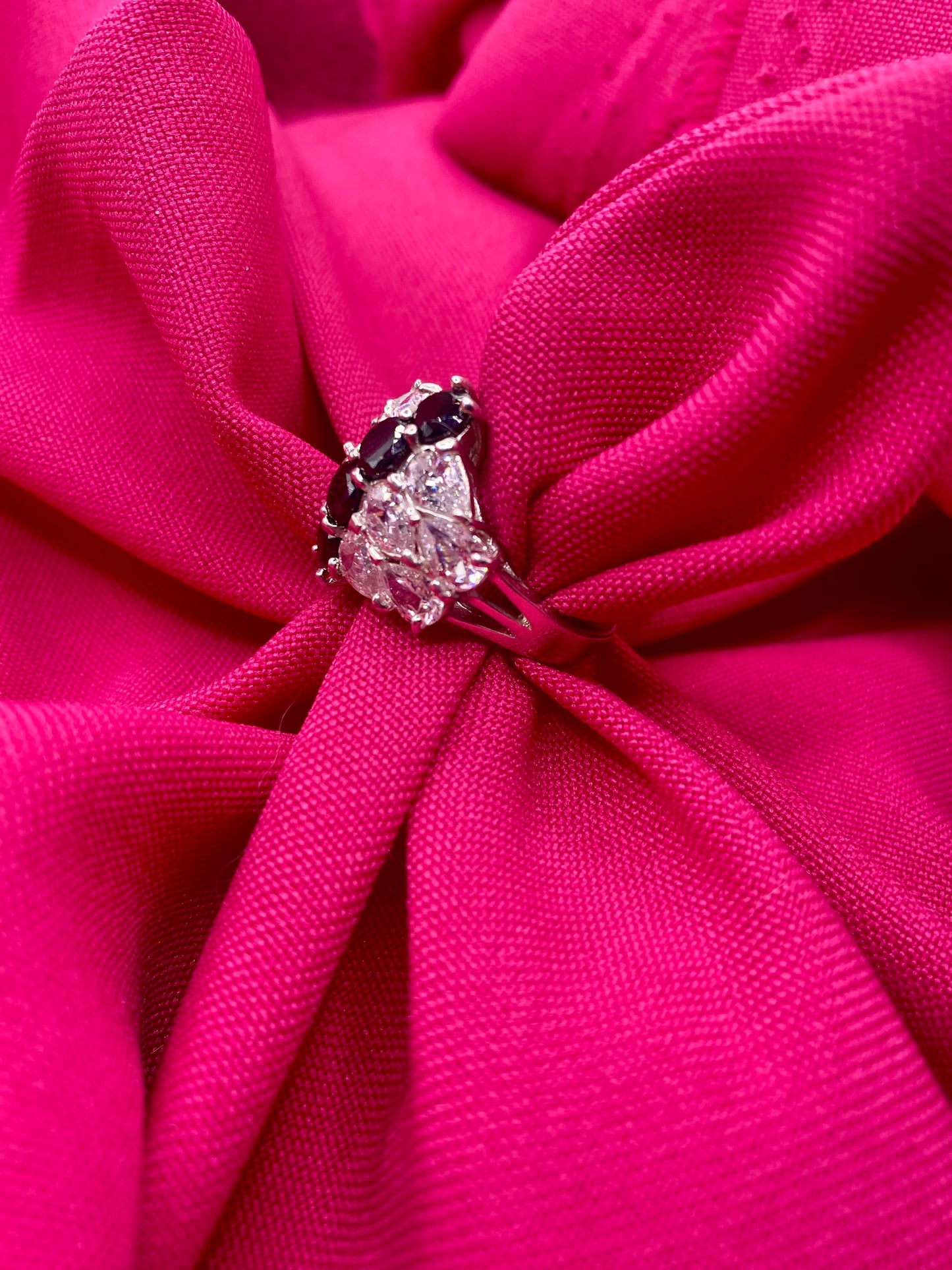 Black&white ring