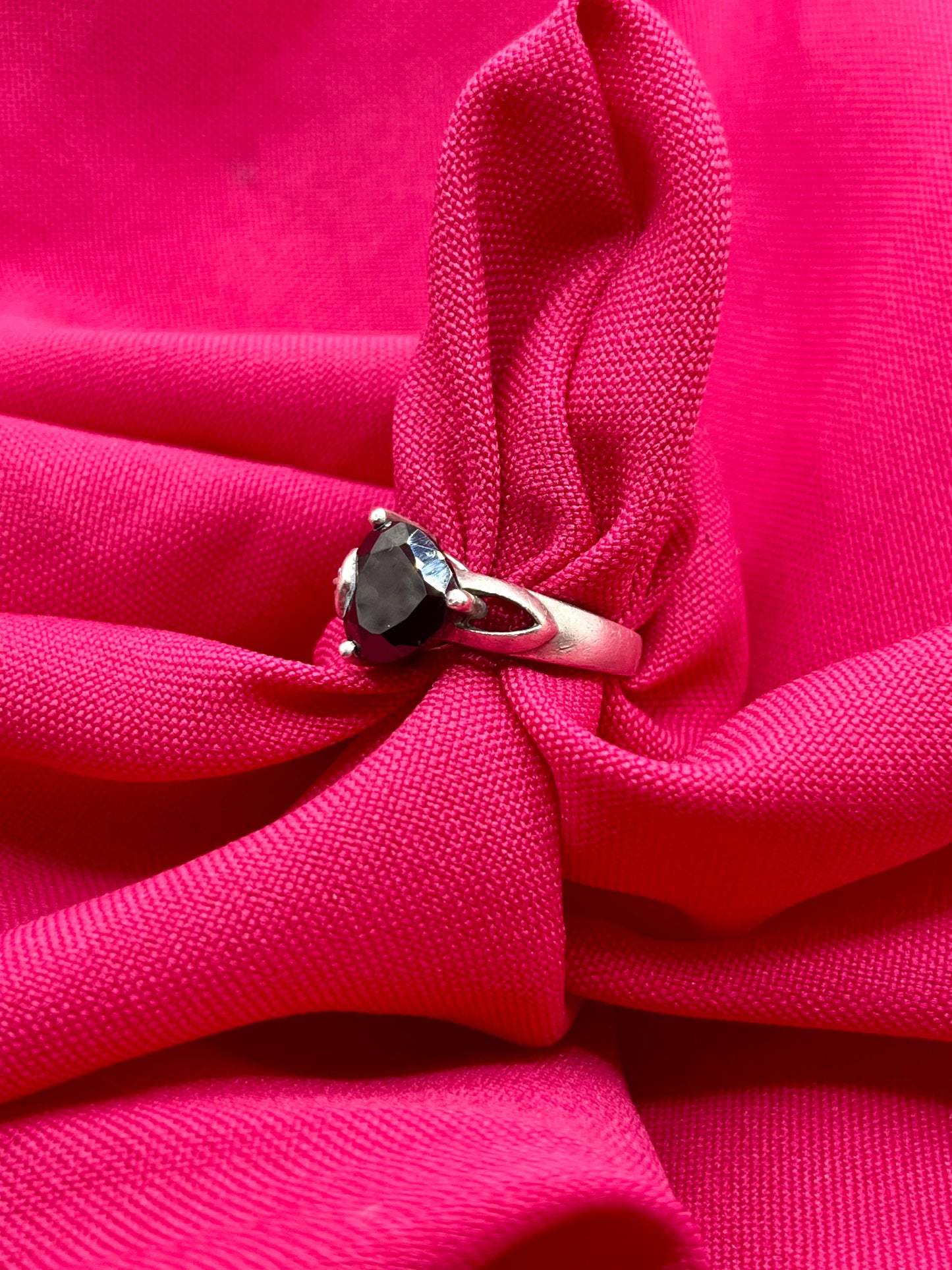 Black heart crystal ring