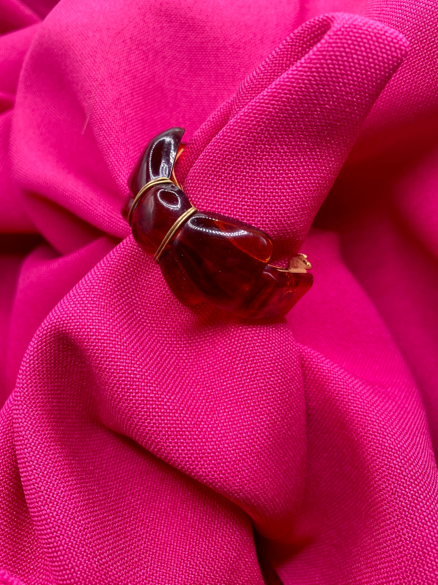 Cuttie bow hair clip