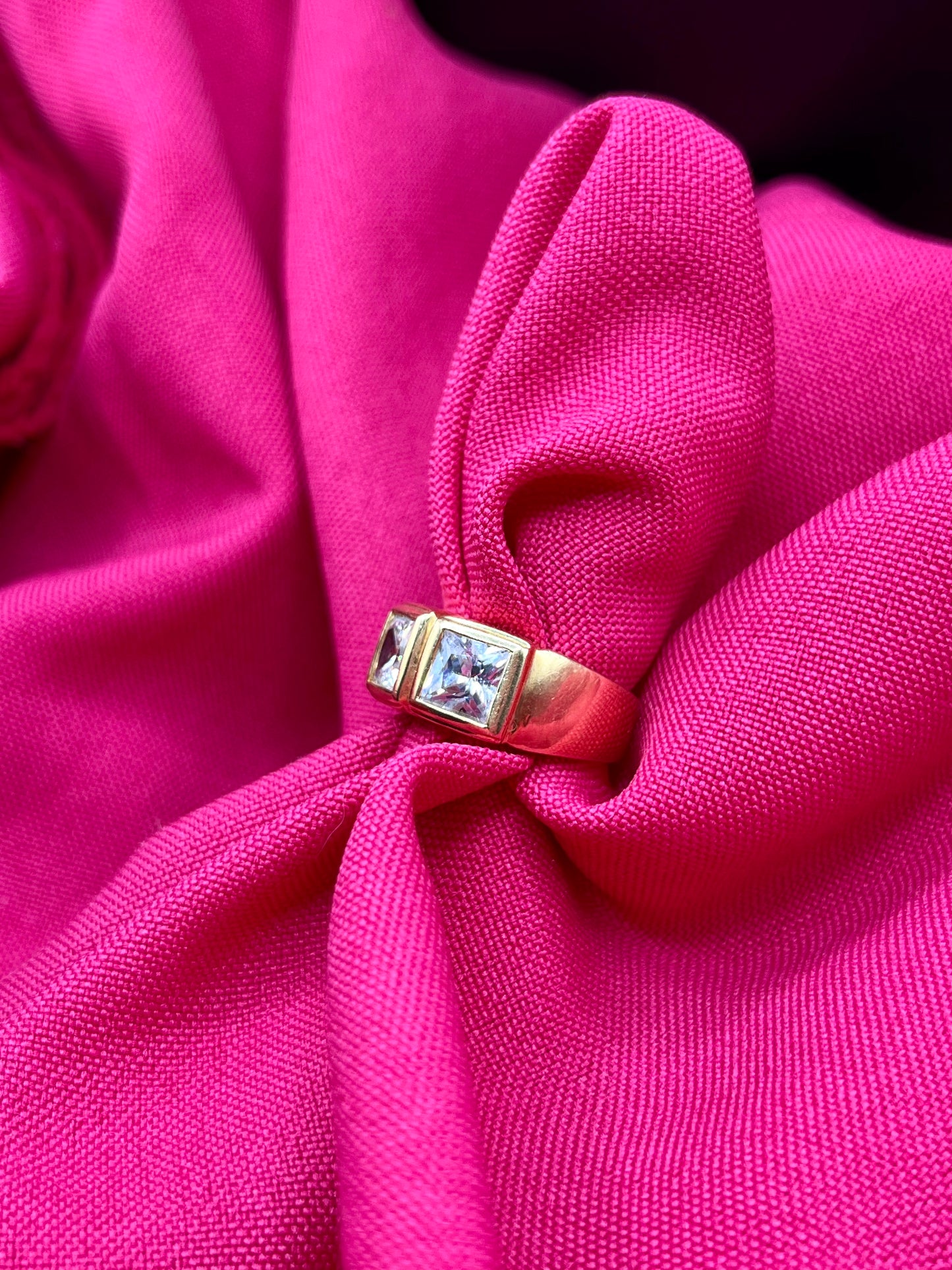 Three crystals band ring