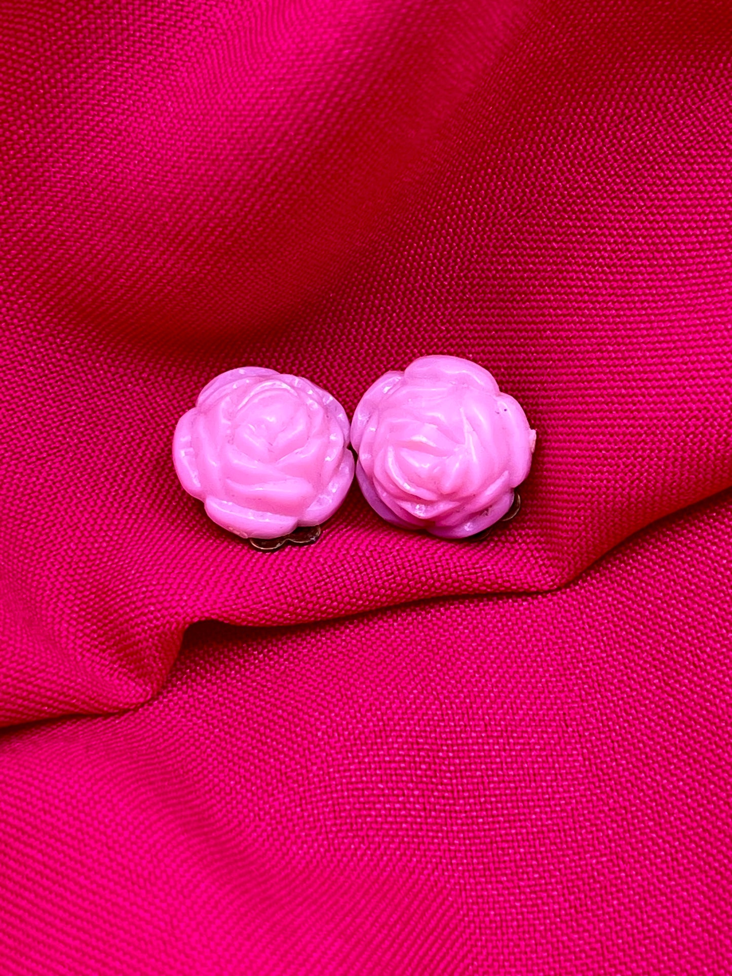 Mini pink rose clips