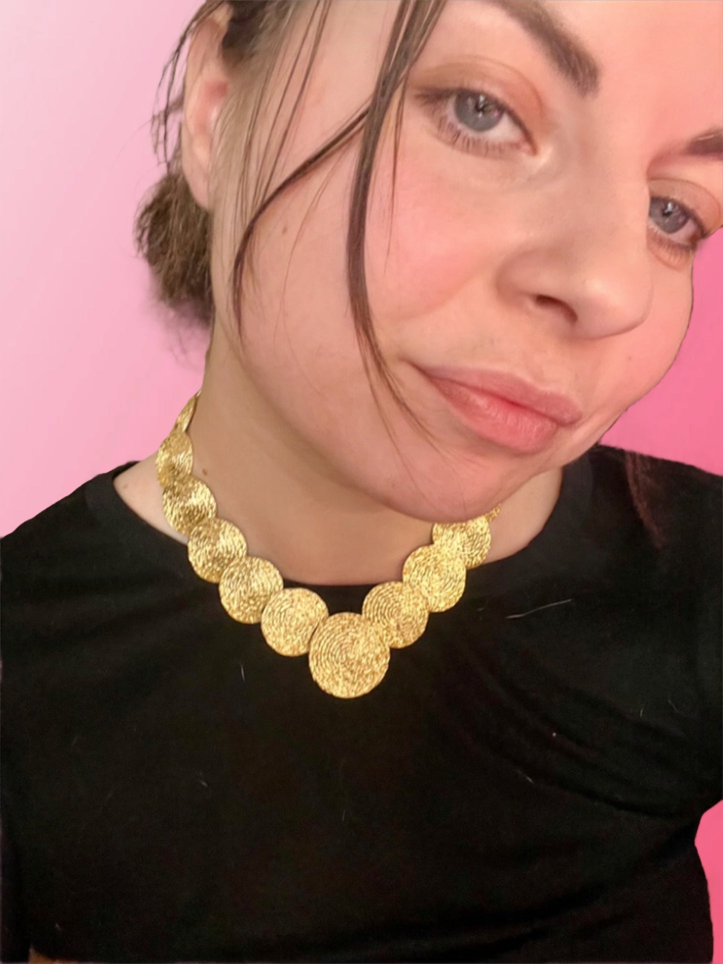 Round gold necklace