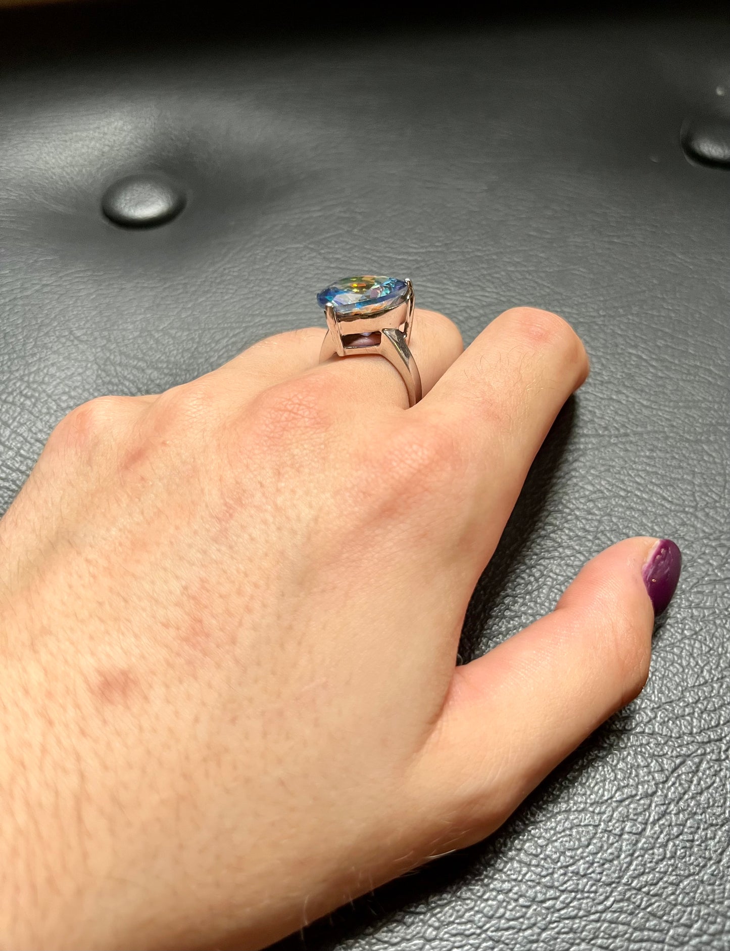 Oversize heart ring
