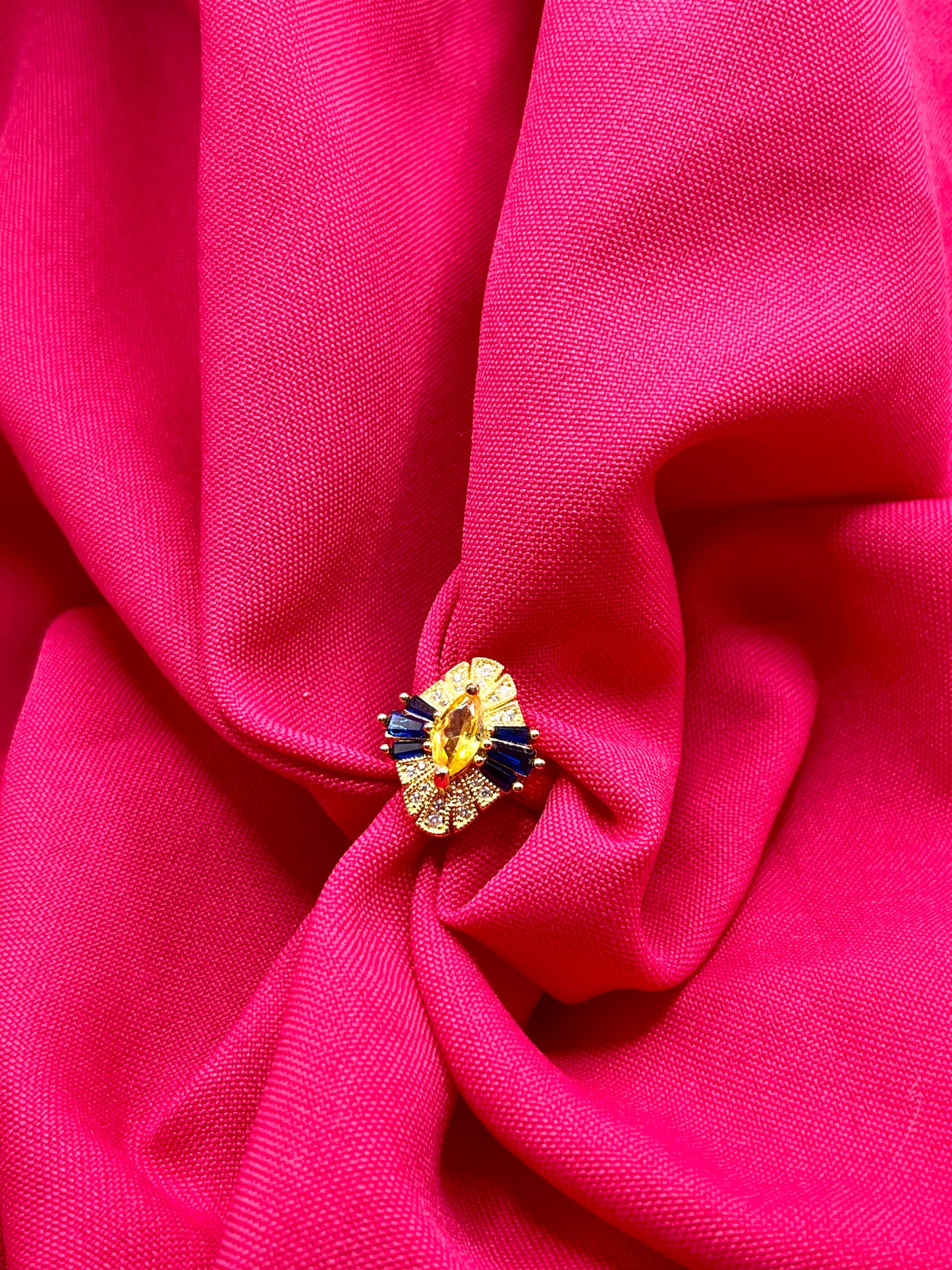 Art déco vibe ring