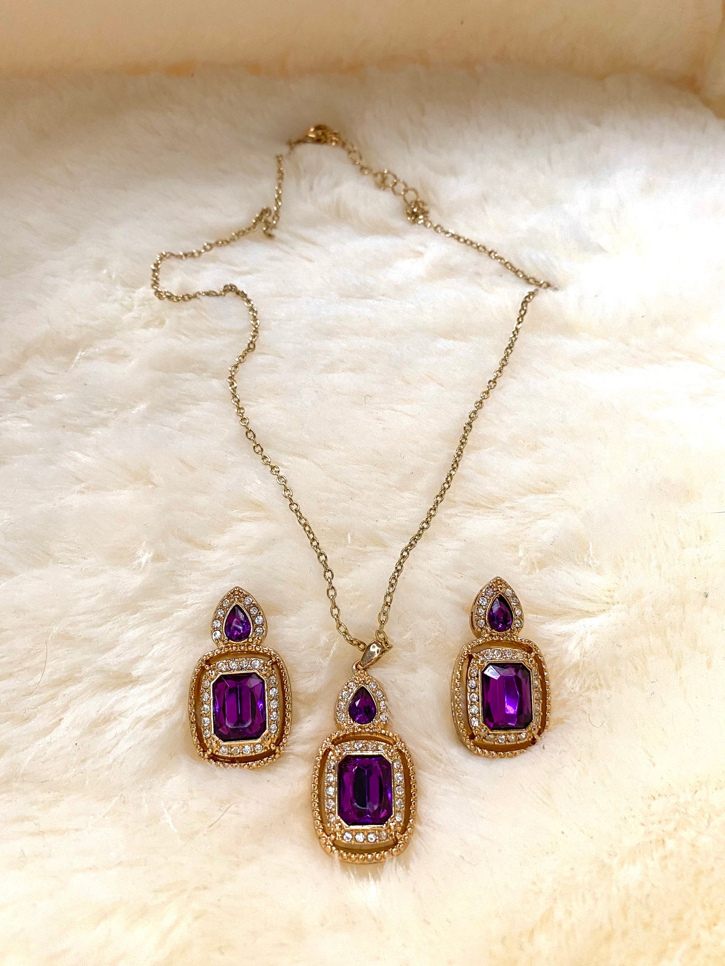 Purple stones set