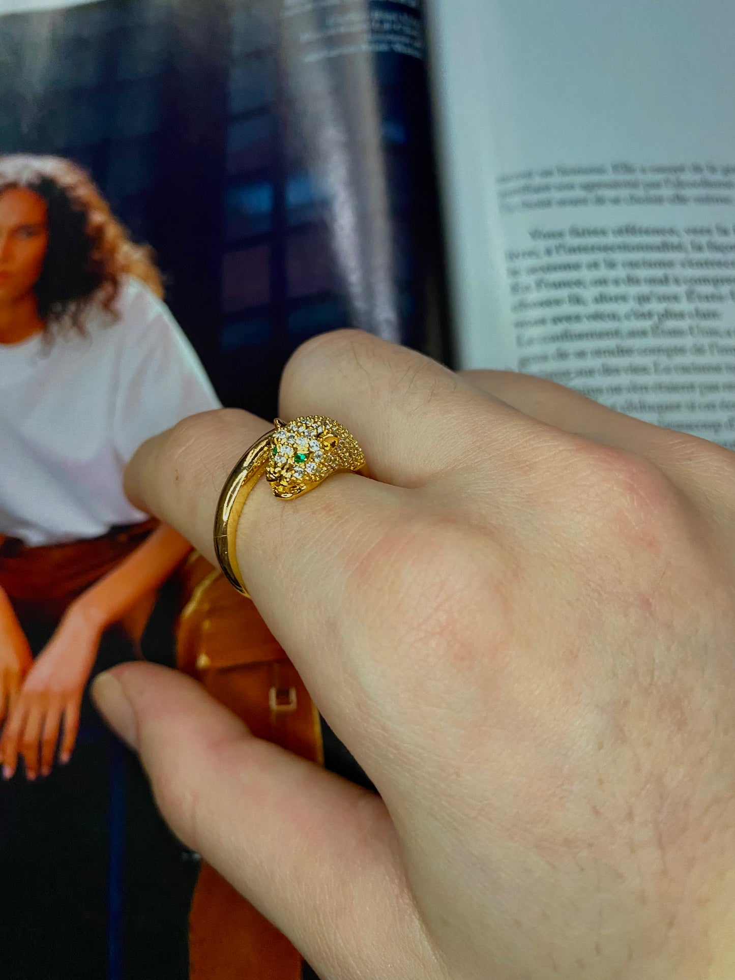 Gold panther head ring
