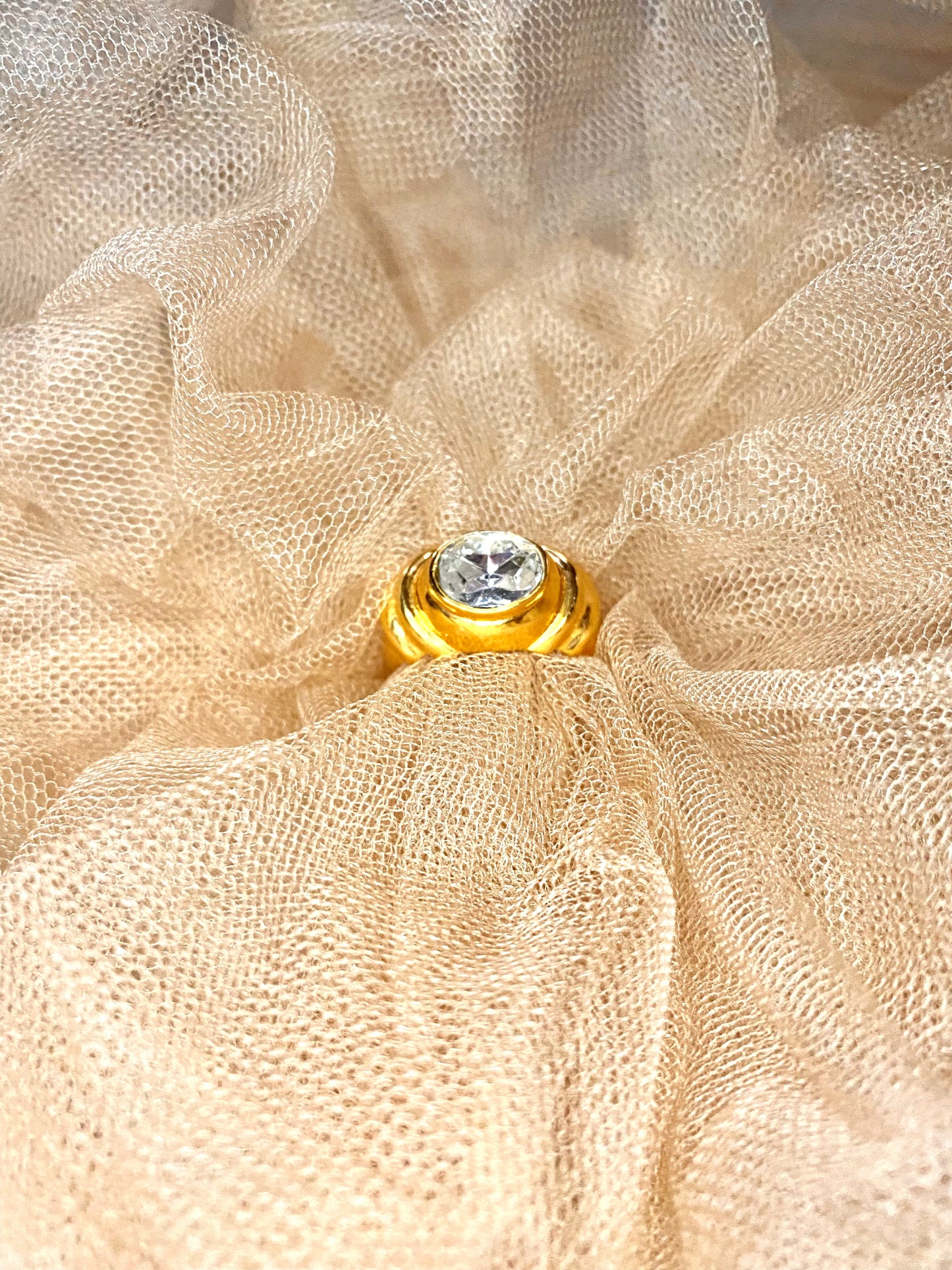 Bubbly gold ring