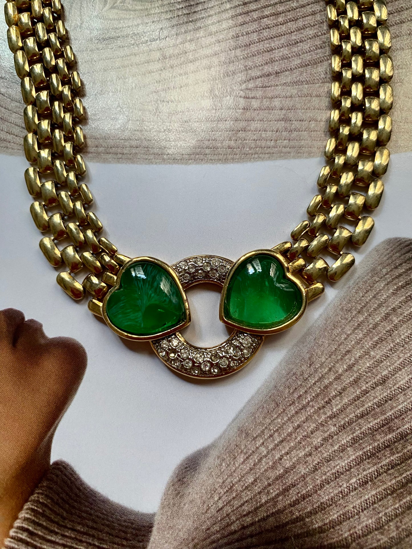 Green hearts necklace