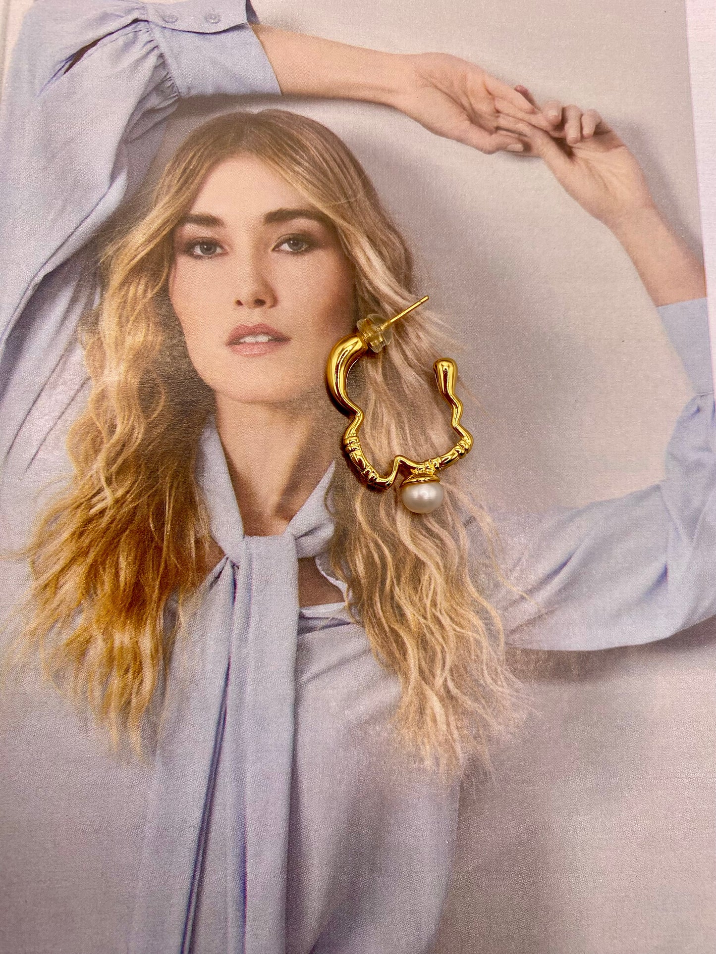 Destructured hoop earrings