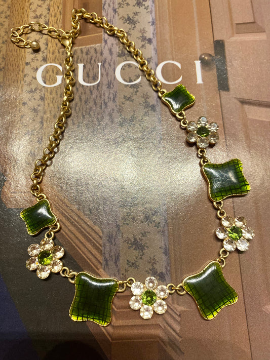 Green flowers necklace