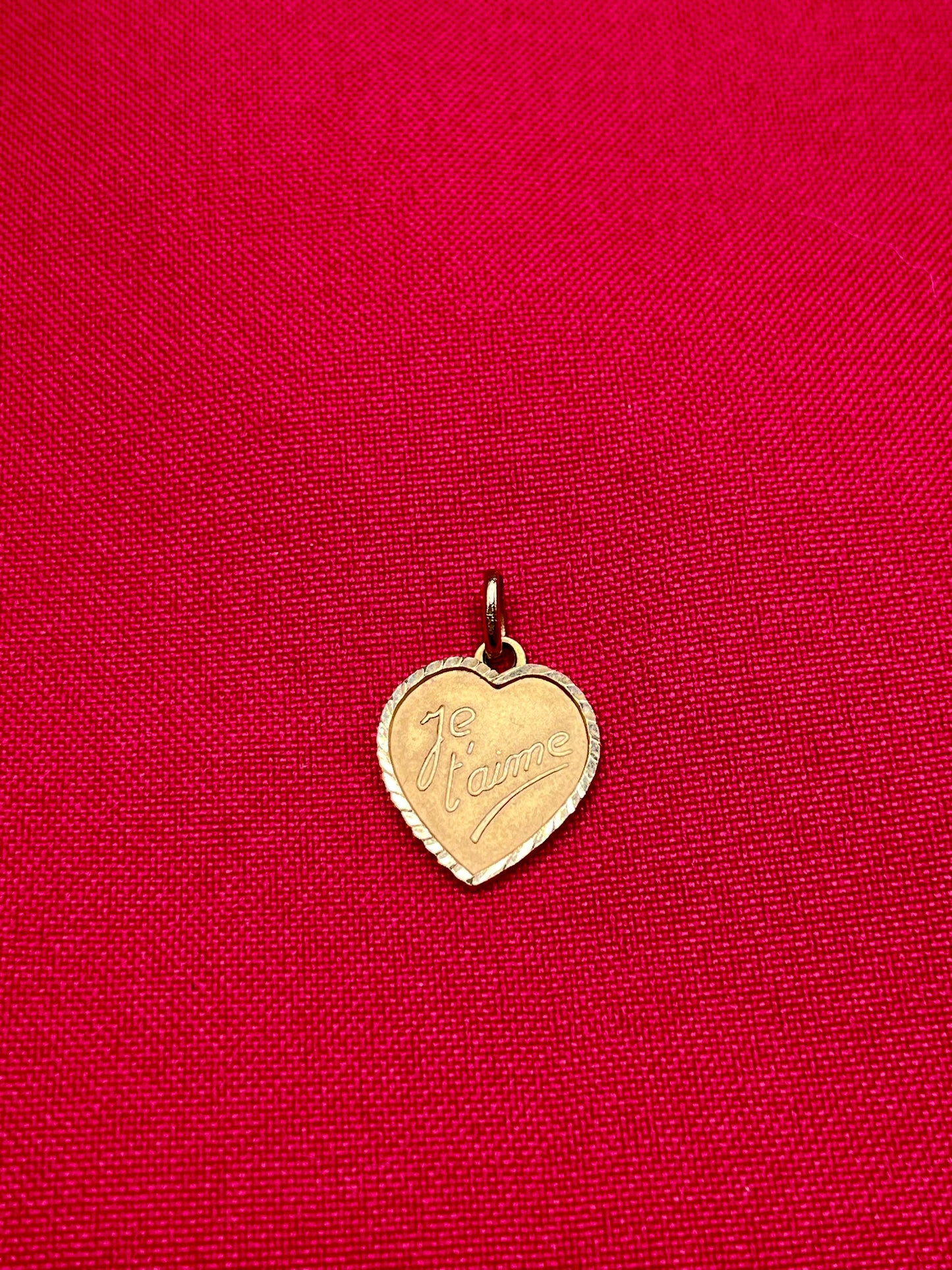 Je t’aime gold plated pendant