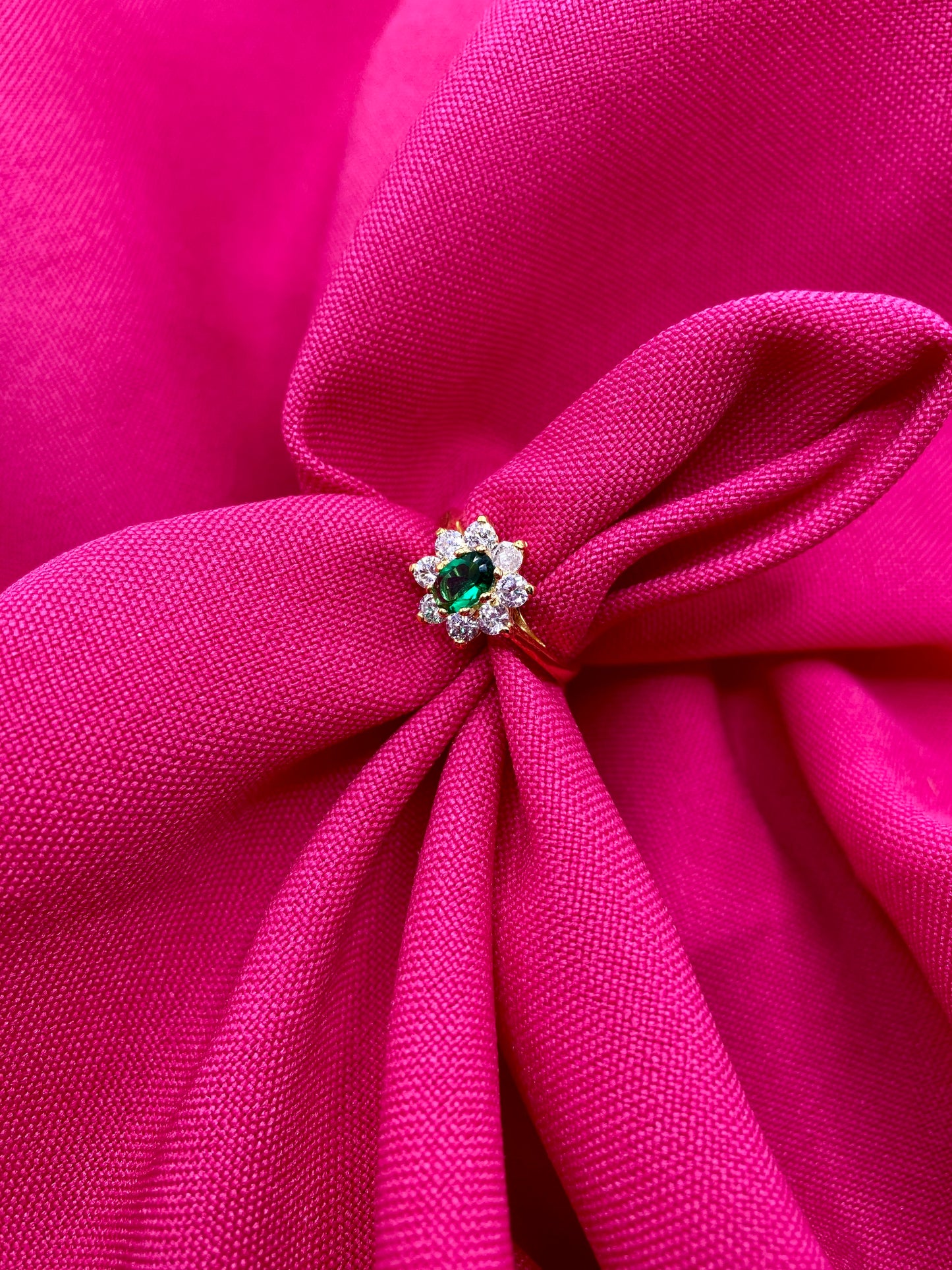 Emerald daisy ring