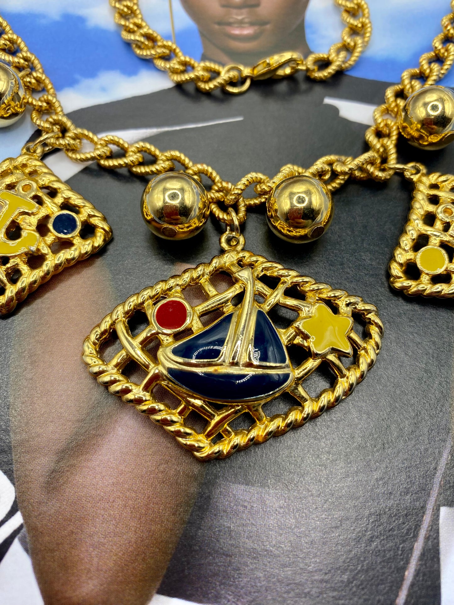 Boat necklace