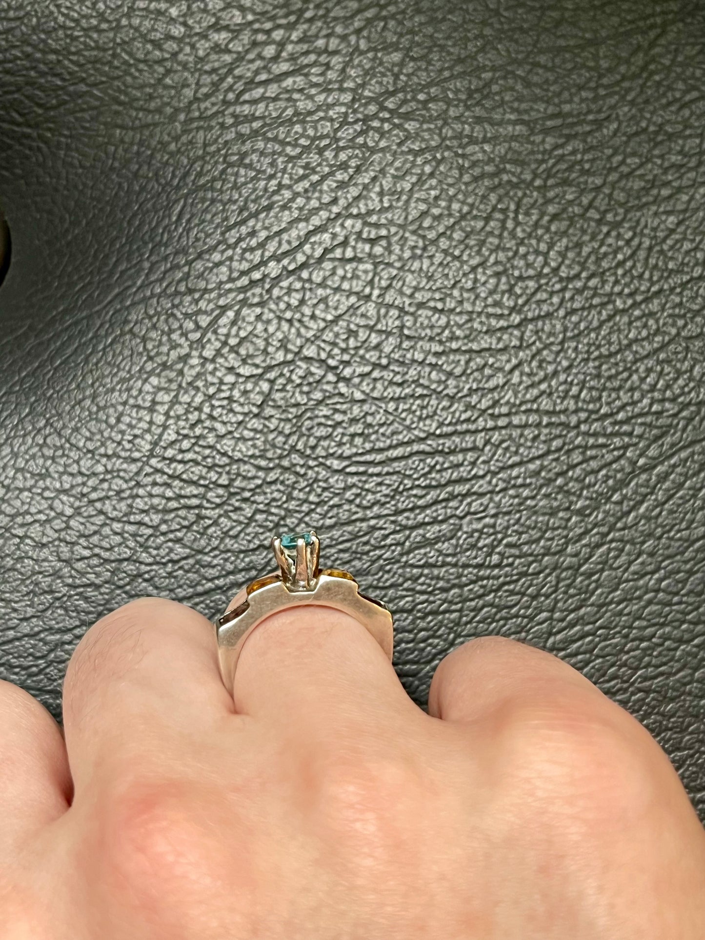 Multicolors 3D ring
