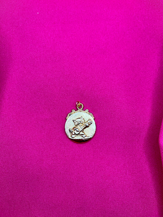 Funny cat gold pendant