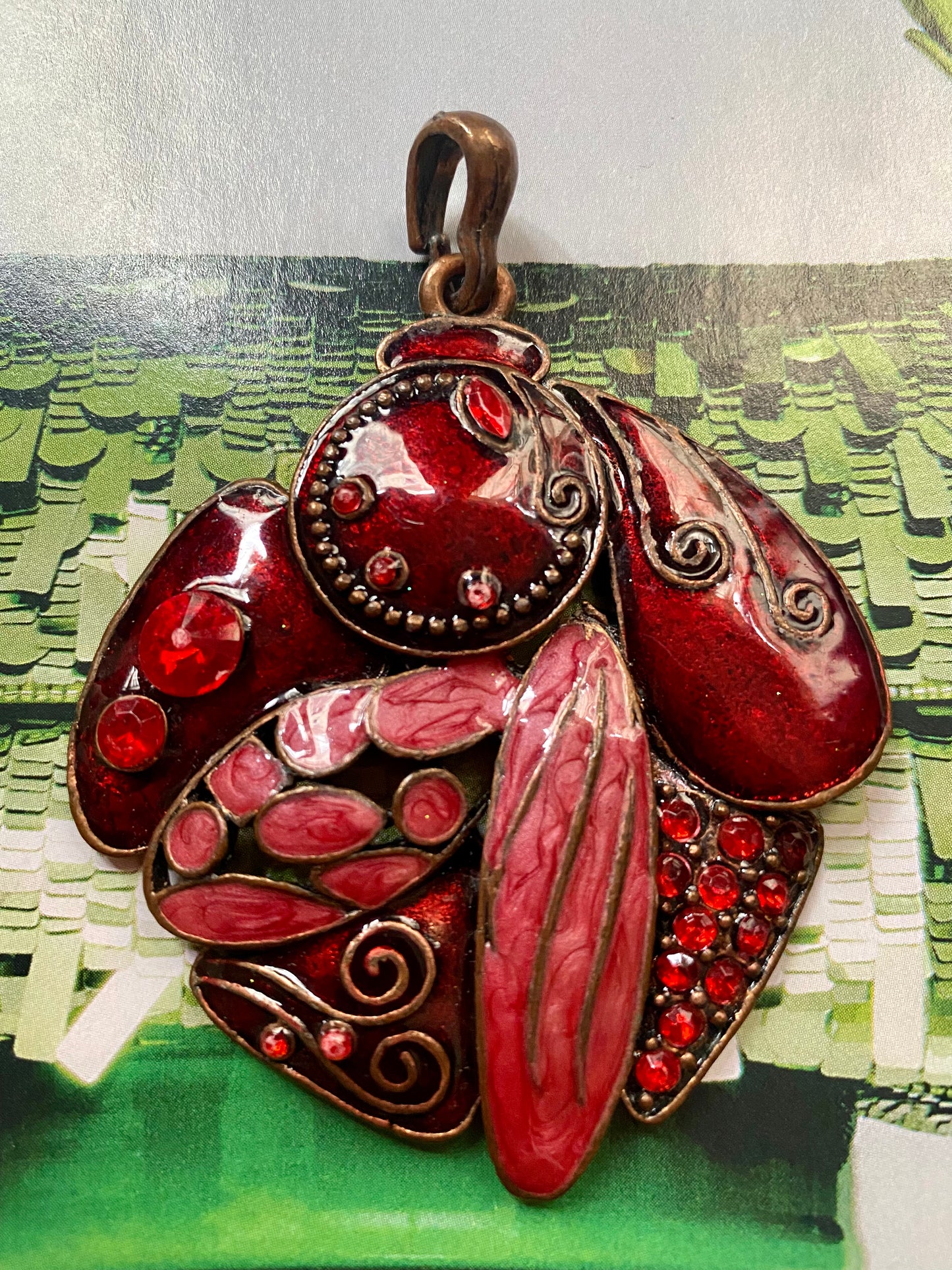 Pendentif rouge