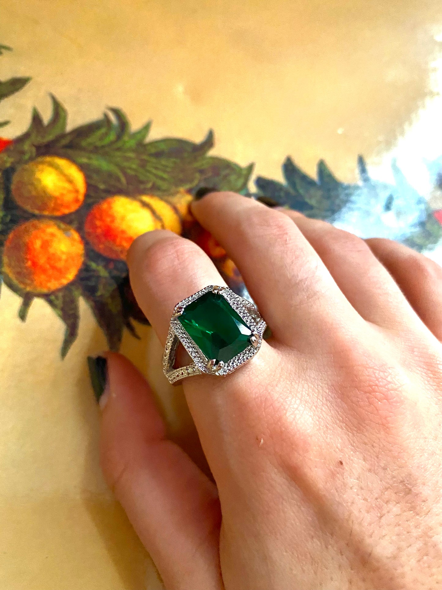 Emerald shape ring