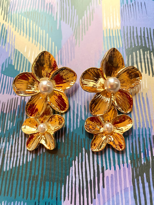 Boucles d’oreilles Christian Lacroix