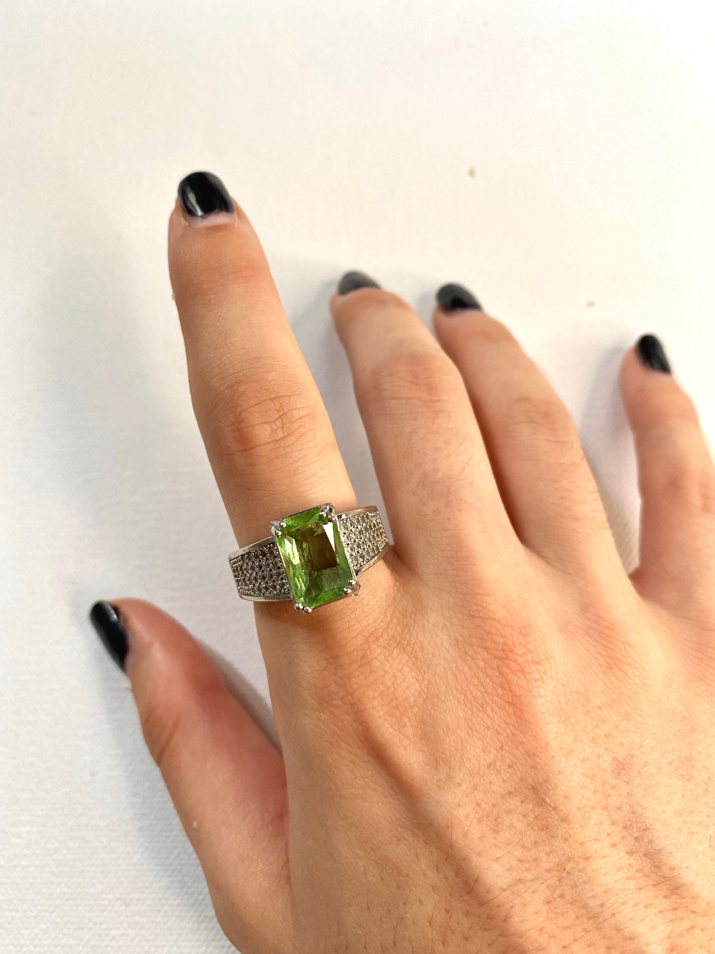 Rectangle green stone ring